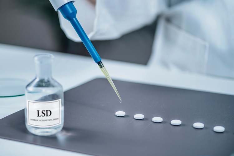 Laboratory tests for LSD