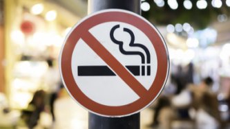 Why do vaporizers not produce large clouds of steam?