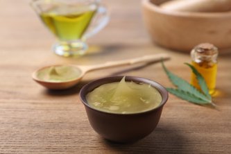 Recept za konopljino mazilo s svinjsko mastjo