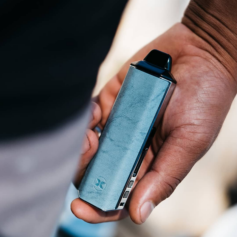 X vape Aria blue color