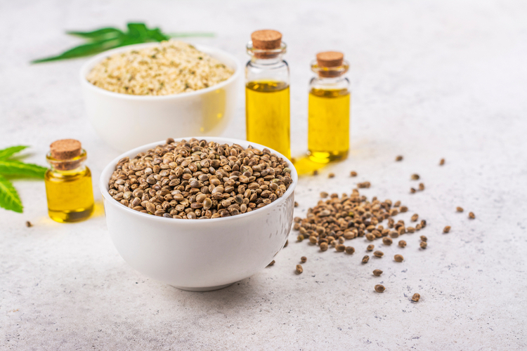 Hemp seeds with oil